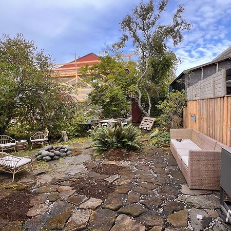 Casa Disa - Dreams, A Boutique Guesthouse In Reykjavik City'S Central Park And Botanical Garden In Laugardalur, Hot-Spring-Valley Buitenkant foto