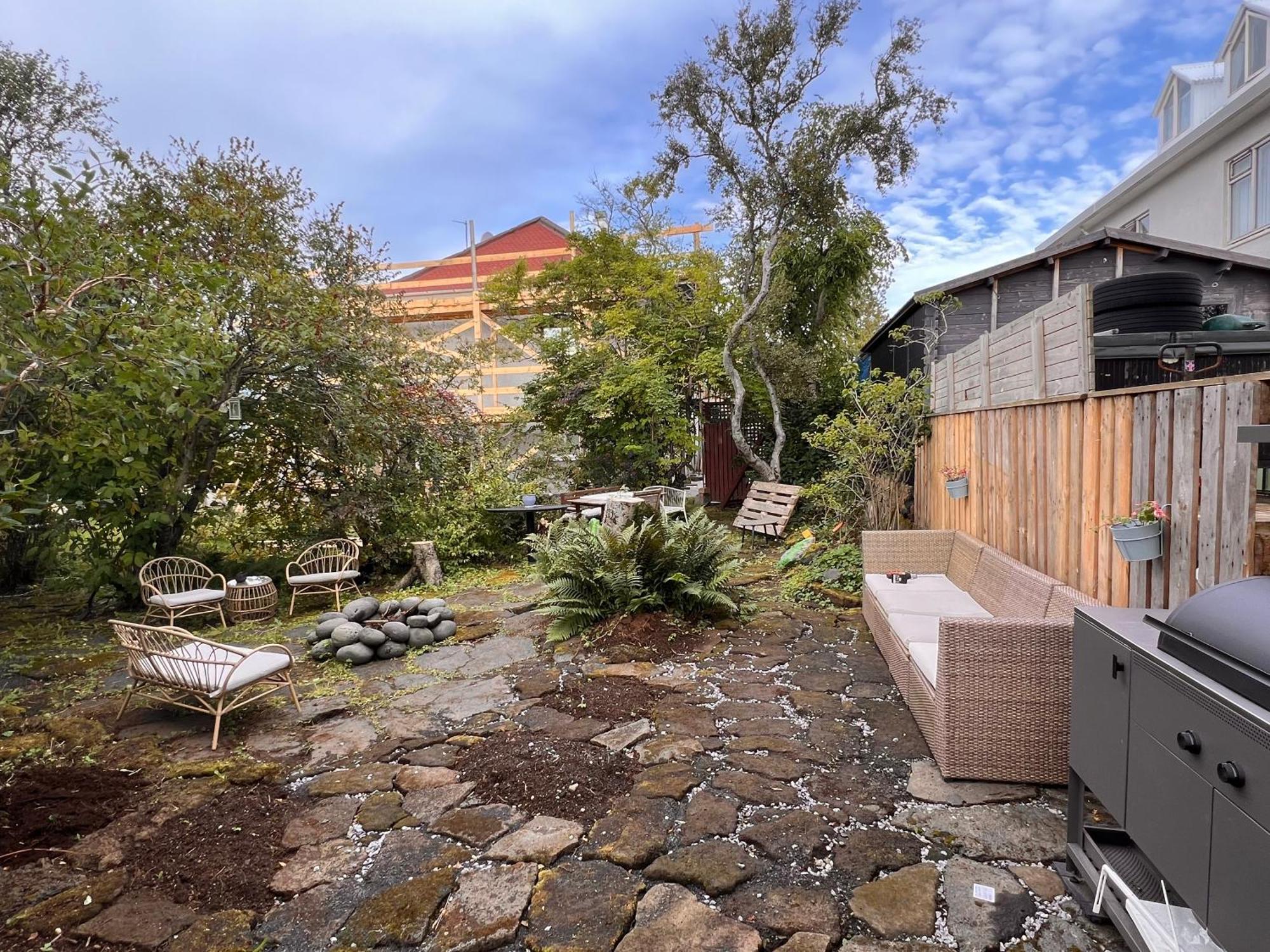 Casa Disa - Dreams, A Boutique Guesthouse In Reykjavik City'S Central Park And Botanical Garden In Laugardalur, Hot-Spring-Valley Buitenkant foto